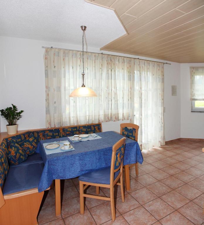 Haus Muntschnei Apartment Sankt Gallenkirch Room photo